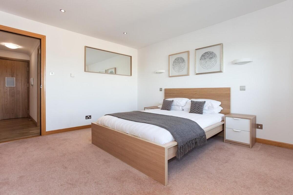 Executive 3 Bed Apartment Aberdeen Exterior photo
